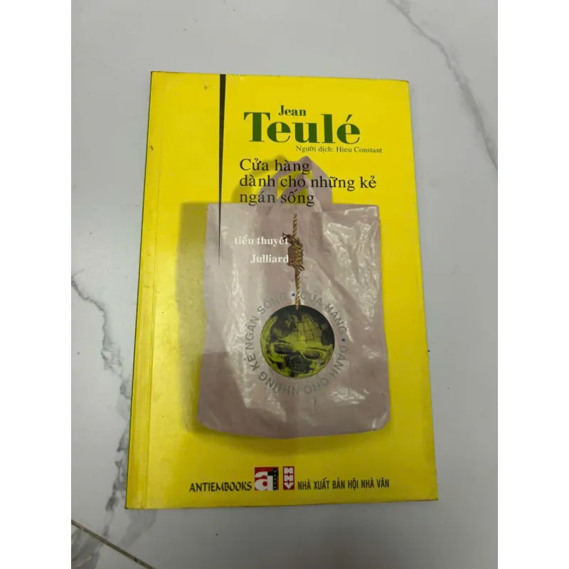 Cửa hàng dành cho những kẻ ngắn sống (Le Magasin des Suicides) – Jean Teulé 610379