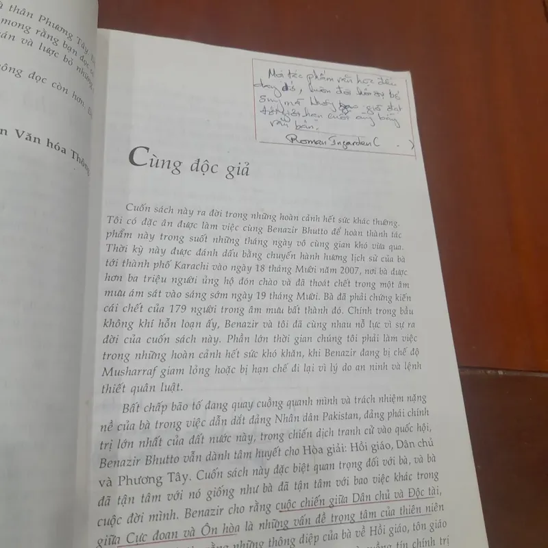 BENAZIR BHUTTO hòa giải Hồi giáo, Dân chủ & Phương Tây 599885