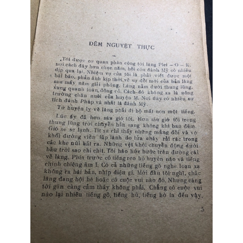 Đêm nguyệt thực 1986 mới 50% ố vàng rách bìa Trung Trung Đỉnh HPB0906 SÁCH VĂN HỌC 915448