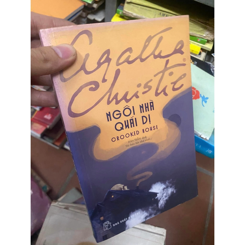 Sách Ngôi nhà quái dị (Crooked House) -  Agatha Christie 308131