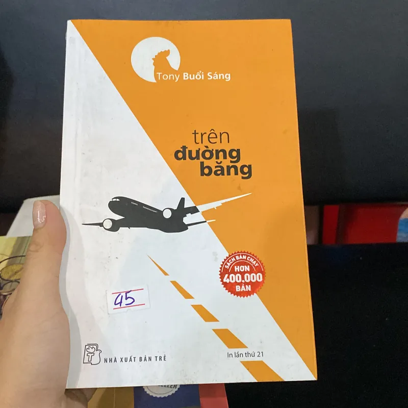 Trên đường băng  696911