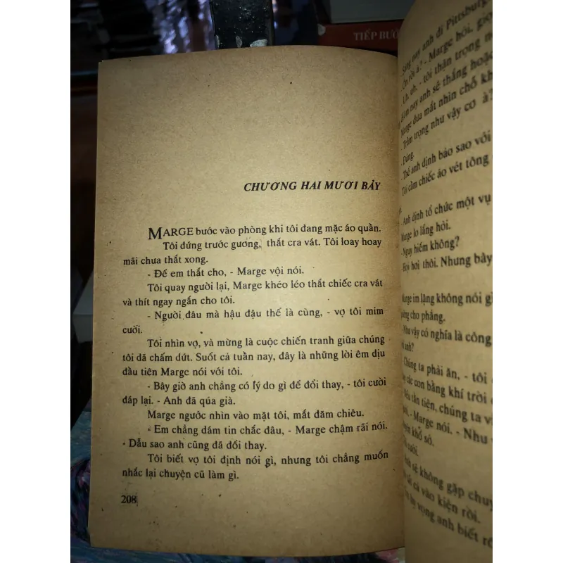 Giây phút lãng quên - Harold Robbins  977185