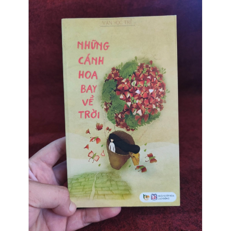 [59K/kg] Những cánh hoa bay về trời mới 90%HCM01/03 365456