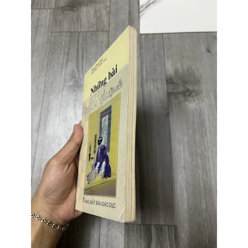 Những bài bình Kiều đặc sắc. 6a4 737084