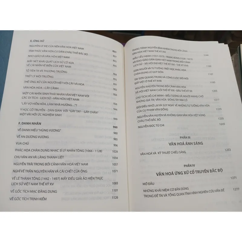 VĂN HÓA VIỆT NAM NHỮNG HƯỚNG TIẾP CẬN LIÊN NGÀNH 720842