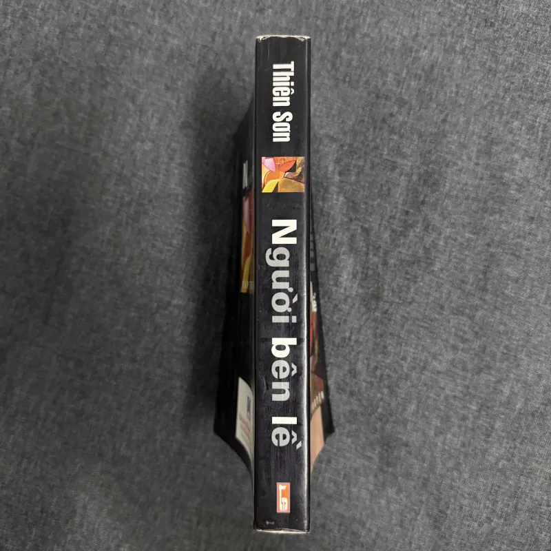 Người bên lề - Thiên Sơn 925870