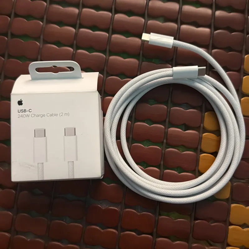 Cáp USB-C Apple 240W 2 m (MYQT3ZA/A) 695372