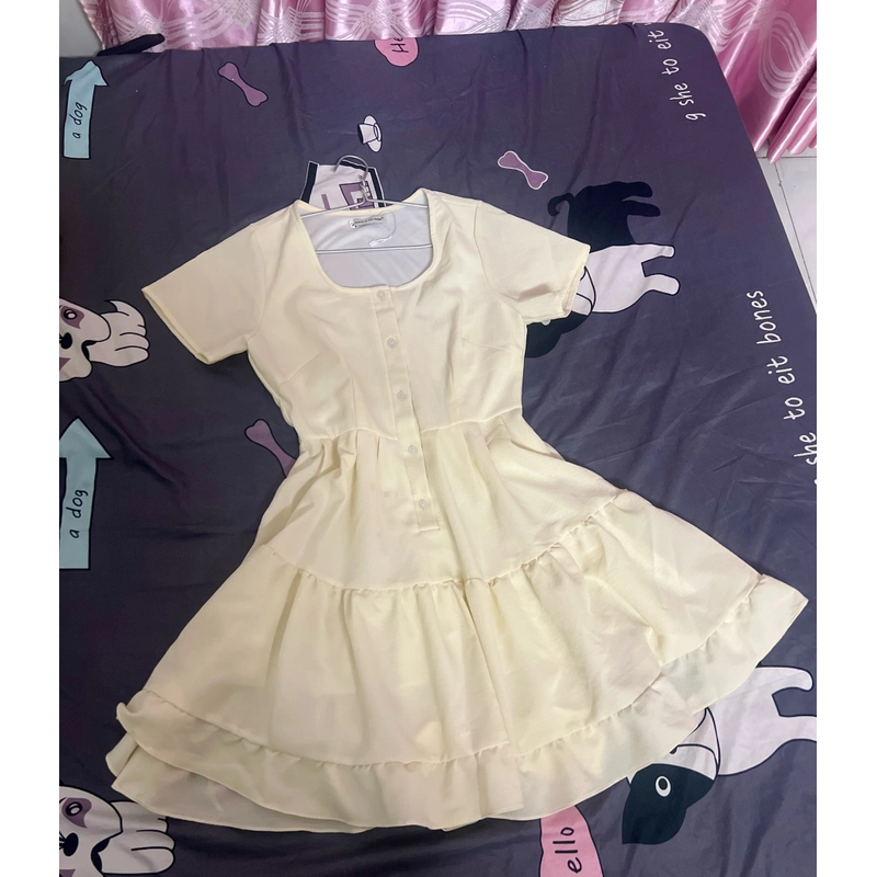 E thanh lý dọn tủ quần áo váy mới từ 80-95% siu xinhh, mn ủnh hộ e nhé❤️❤️ 500400