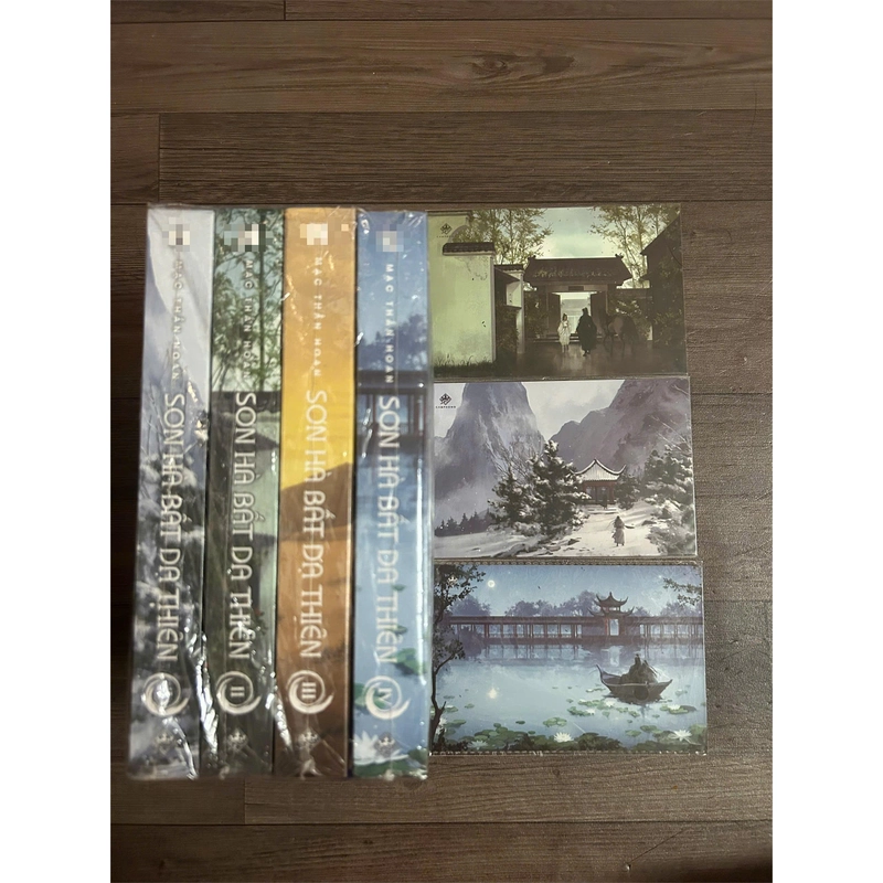 [Đọc Mô Tả] [Đam Mỹ_Boylove] Bộ 4 tập Sơn Hà Bất Dạ Thiên tặng 3 postcard (Bản thường) 497582