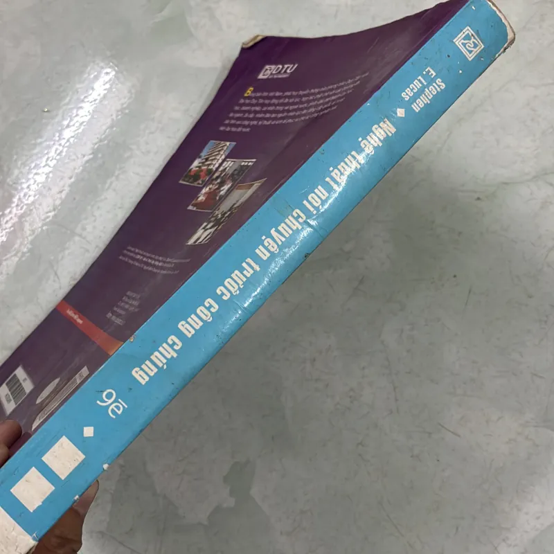 Nghệ thuật nói trước công chúng 1006924