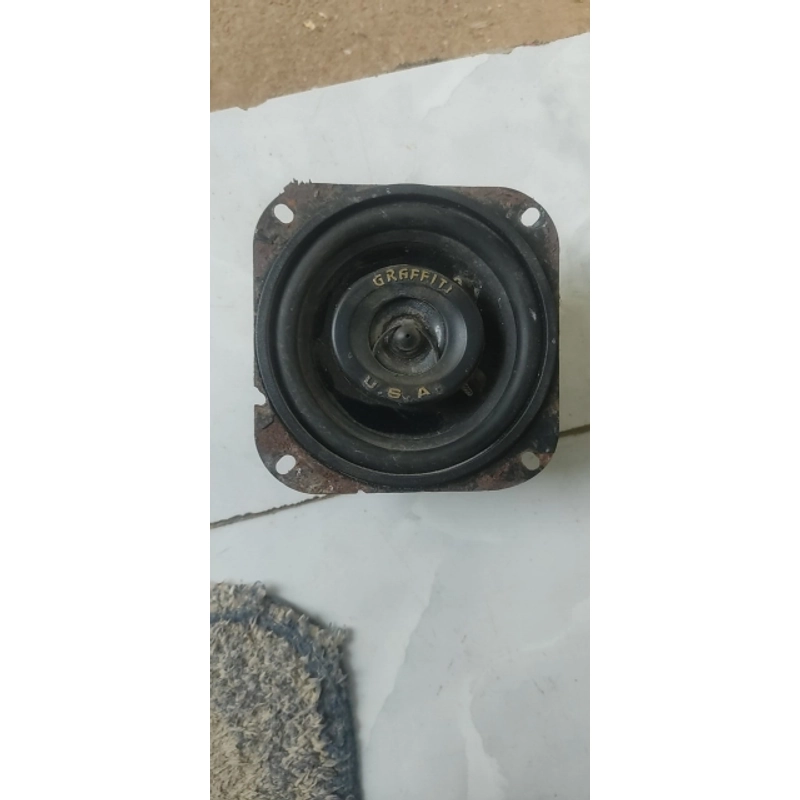 có 1 cặp loa này bass 10cm  361016