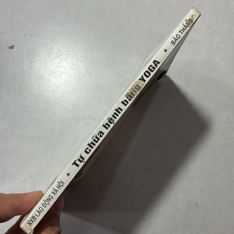 Tự chữa bệnh bằng Yoga 791558