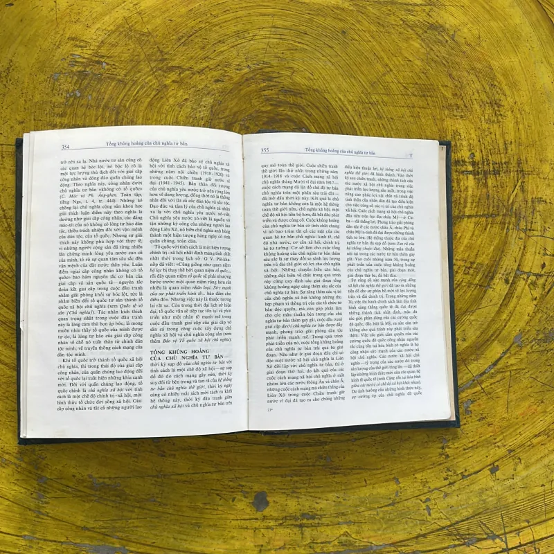 CHỦ NGHĨA CỘNG SẢN KHOA HỌC TỪ ĐIỂN 937494