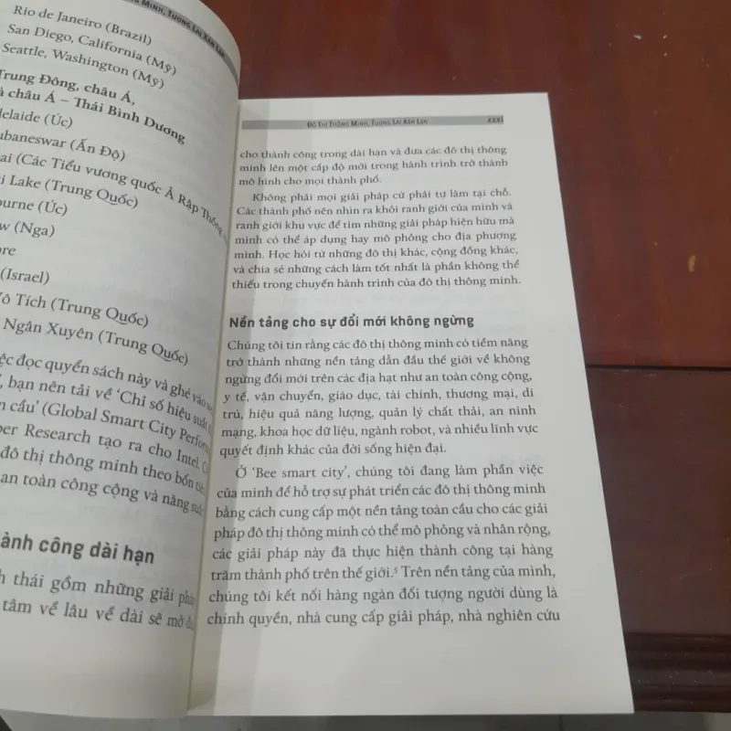 Mike Barlow và Cornelia Lévy-Bencheton - ĐÔ THỊ THÔNG MINH, TƯƠNG LAI XÁN LẠN 776825