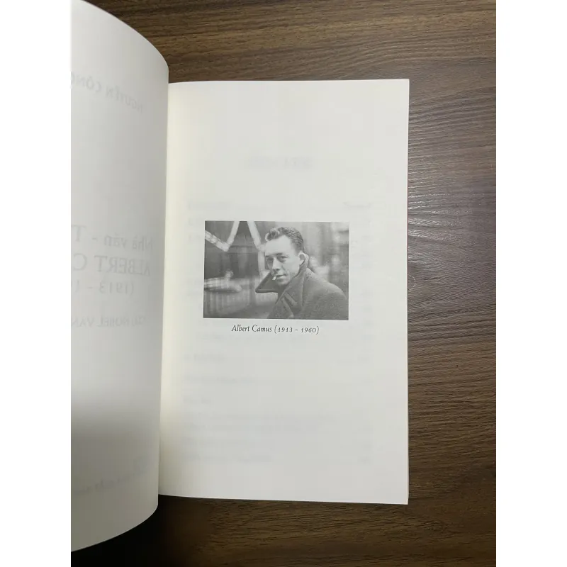 Nhà văn - Triết gia Albert Camus  933867