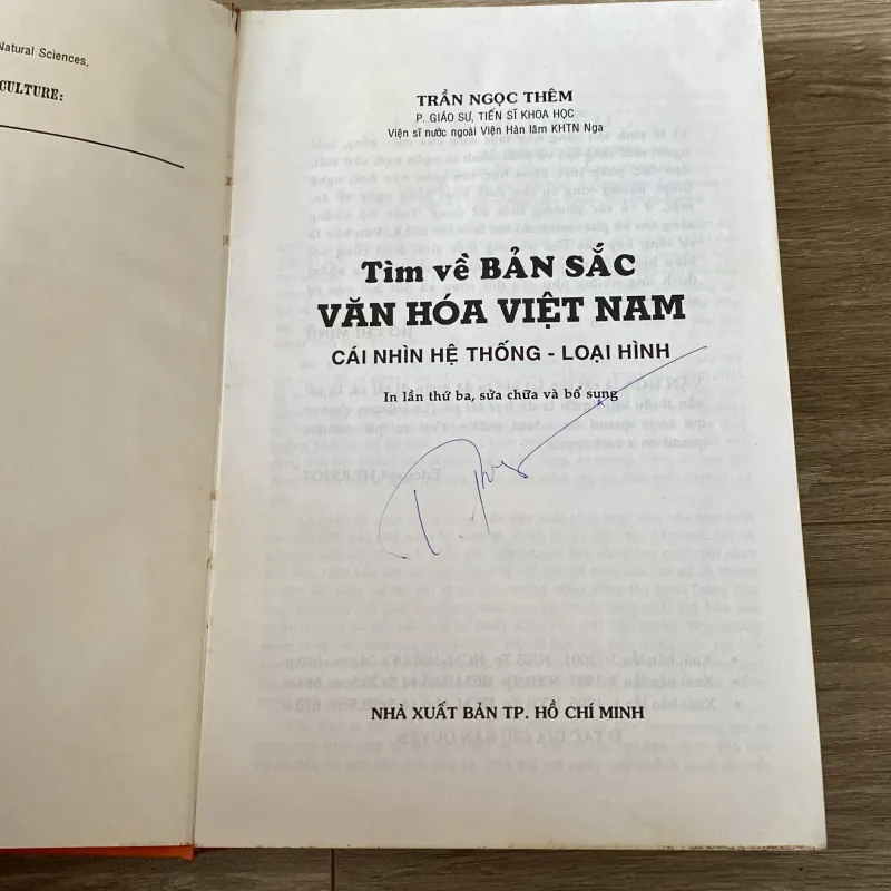 TÌM VỀ BẢN SẮC VĂN HÓA VIỆT NAM, bản bìa cứng (XB 2001) 778421