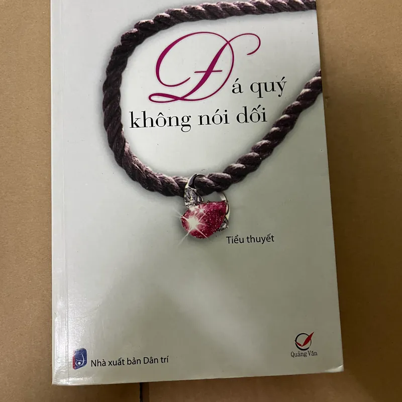 Đá quý không nói dối 563073