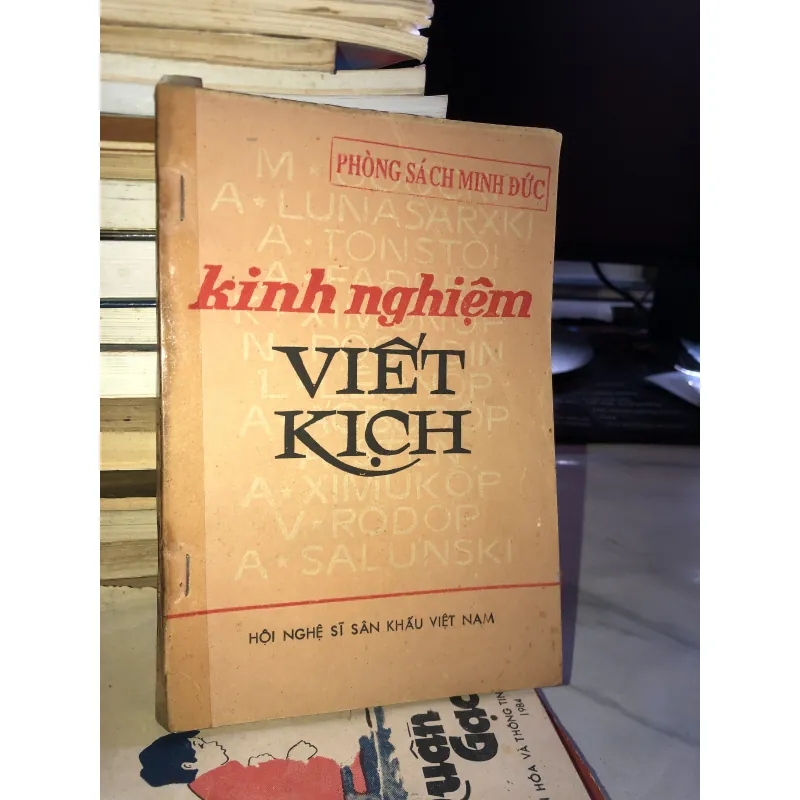 Kinh nghiệm viết kịch 1005687