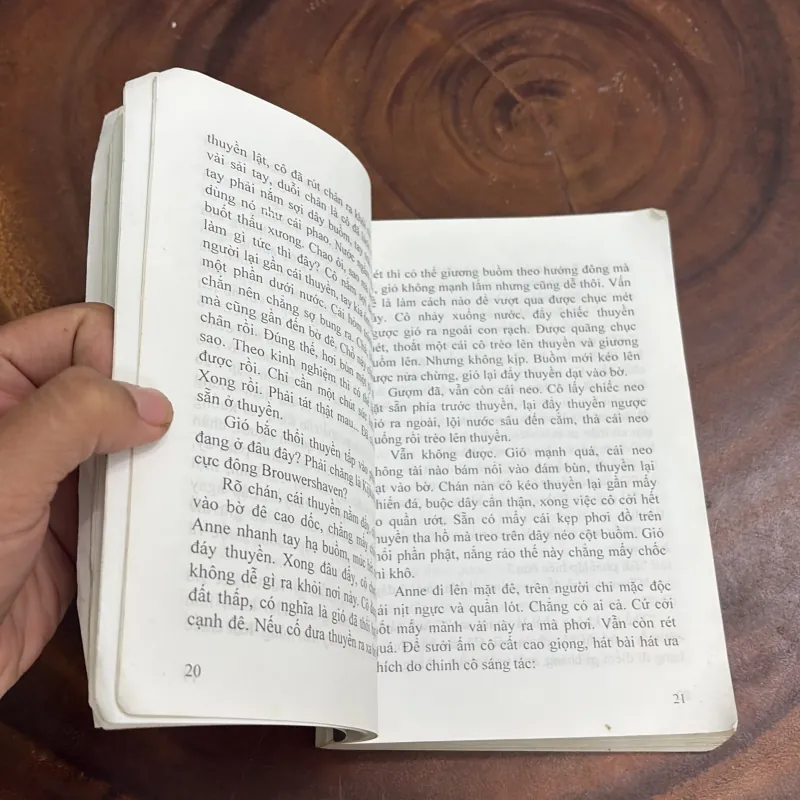 II Văn Học: Oosterschelde, Bão Cấp 10 - JAN TERLOUW - 2003 976260