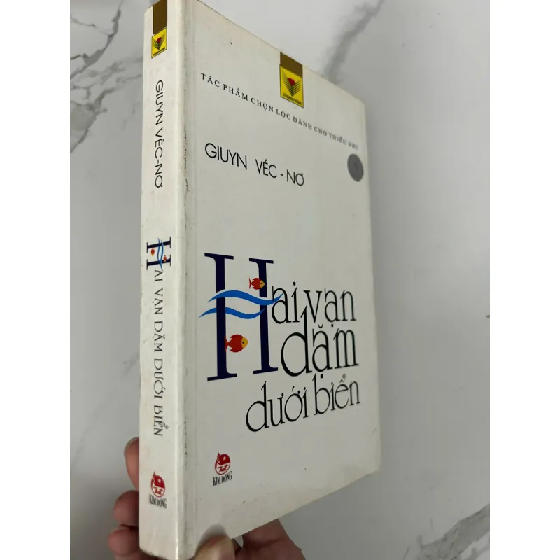 Hai vạn dặm dưới biển - Jules Verne 781247