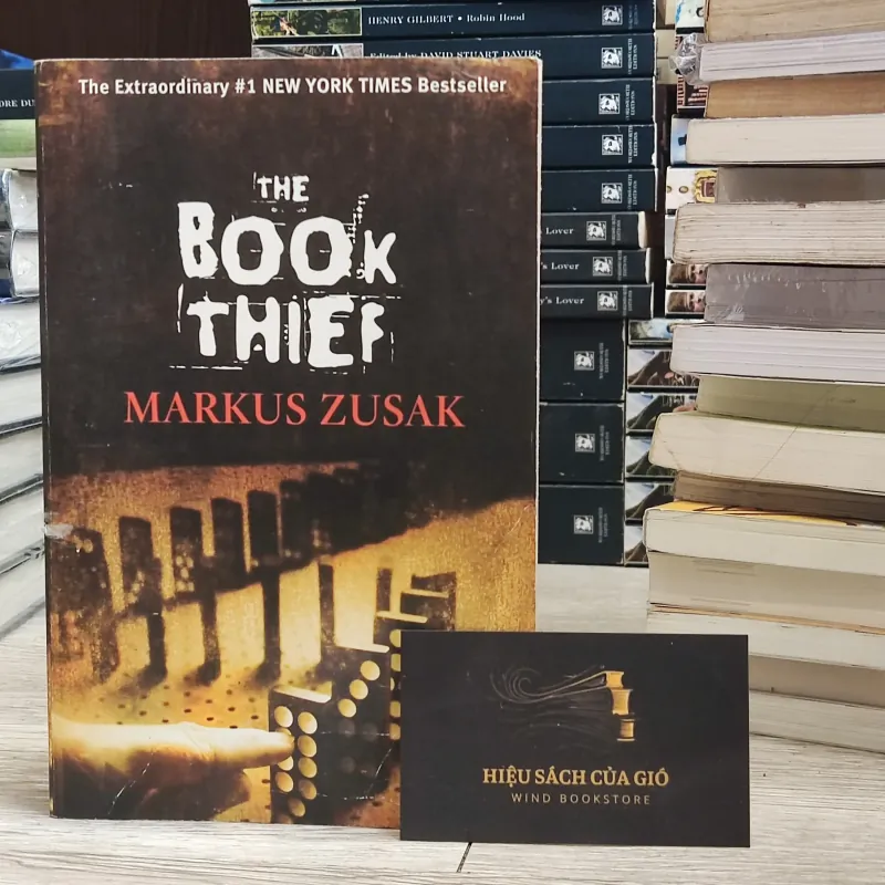 THE BOOK THIEF – Markus Zusak 539374