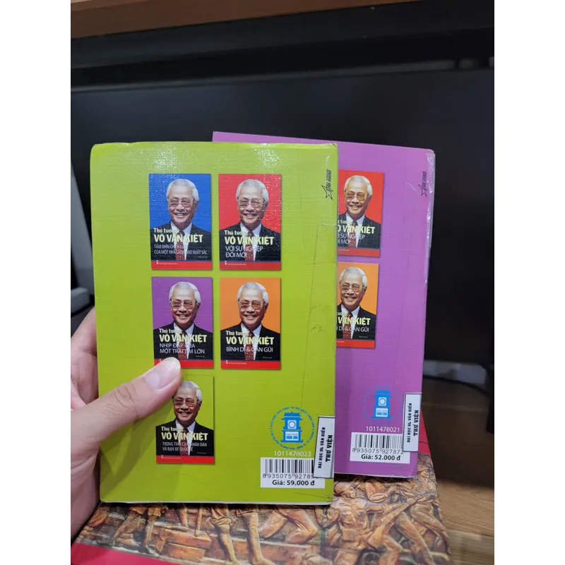 Bộ 2 cuốn sách về thủ tướng Võ Văn Kiệt  693617