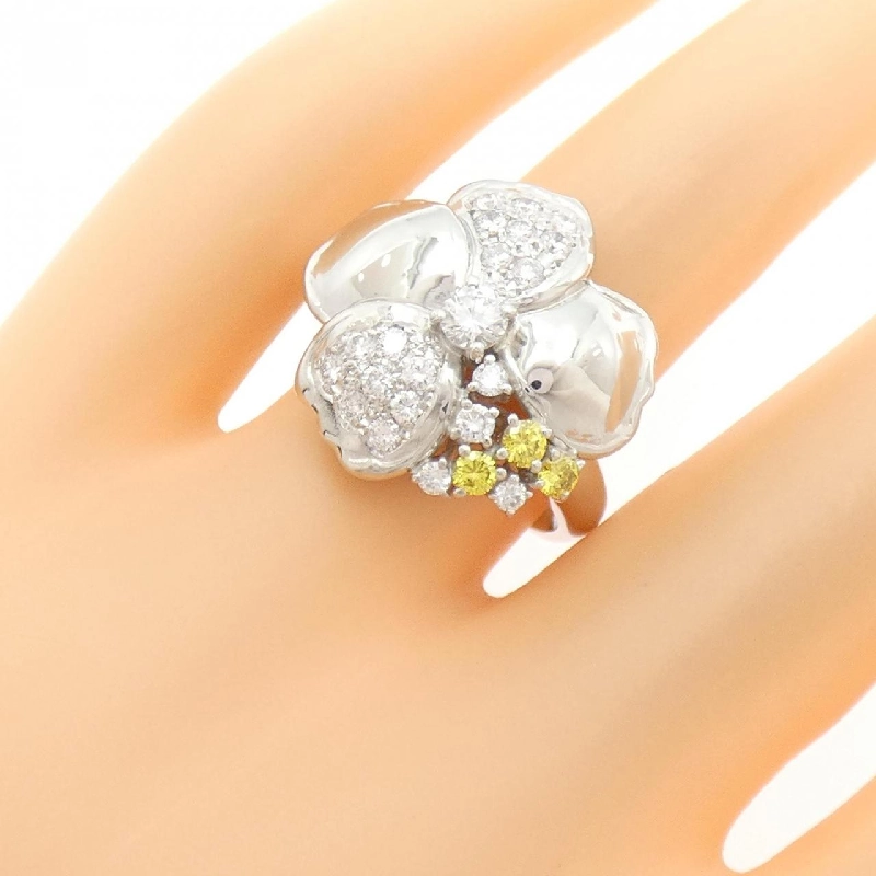 Nhẫn kim cương hoa PT900 0.77CT 668847