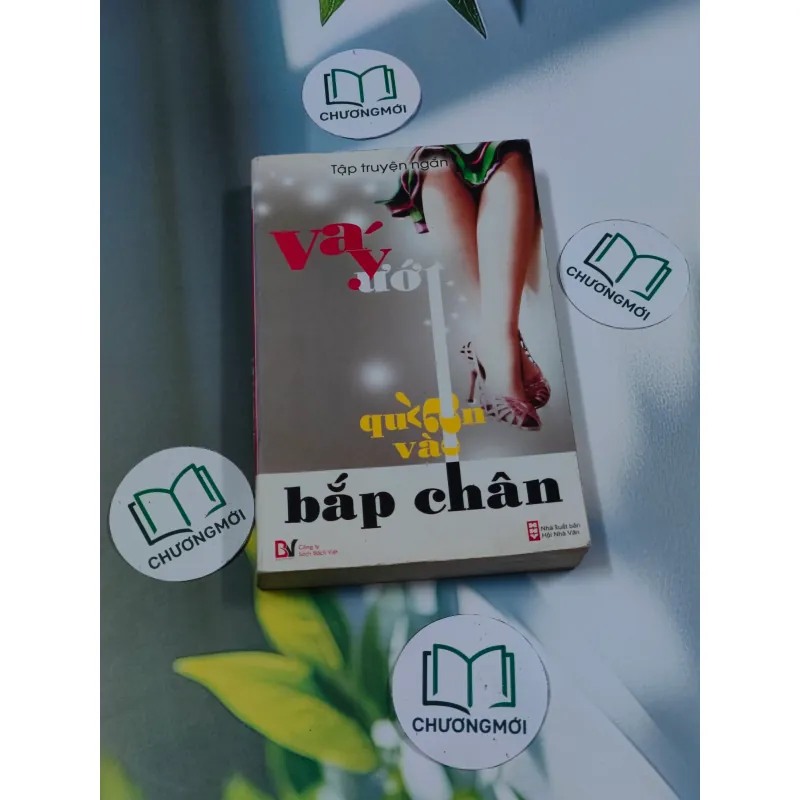 Váy ướt quấn vào bắp chân 694973
