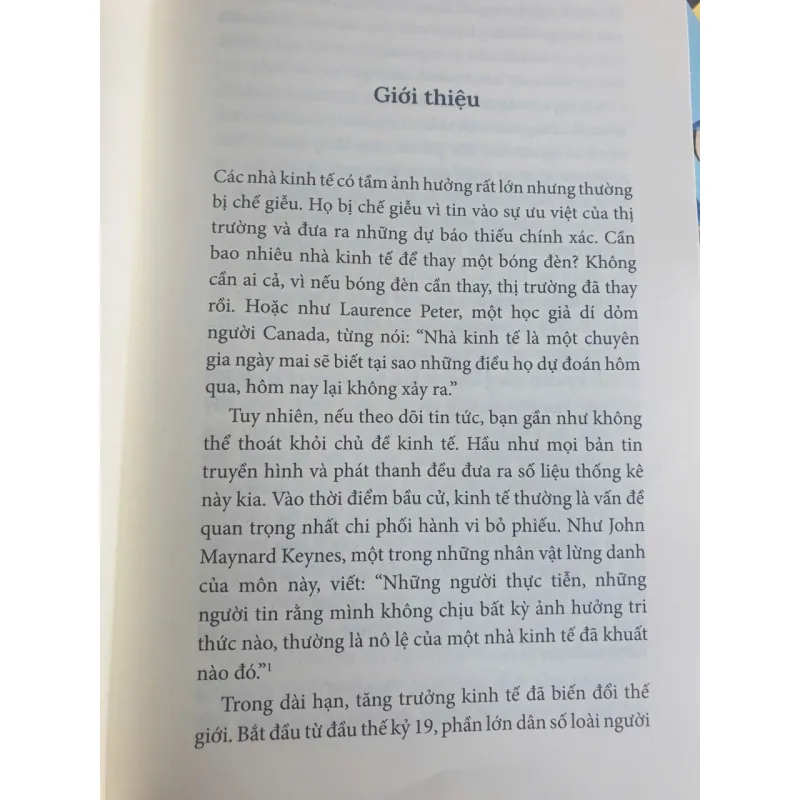 Hiểu thuật ngữ kinh tế để nắm bắt biến động thời cuộc - Philip Coggan 786514