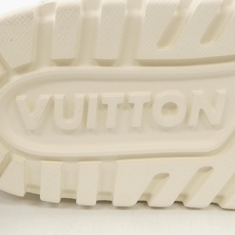 Giày sneaker LOUIS VUITTON - Hàng hiệu Authentic 901443