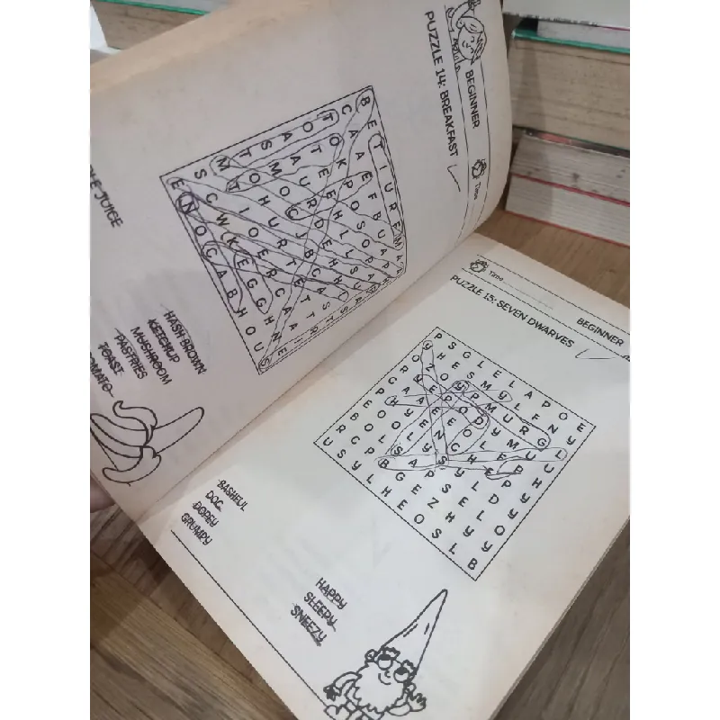 Word searches for clever kids - Dr Gareth Moore 707713