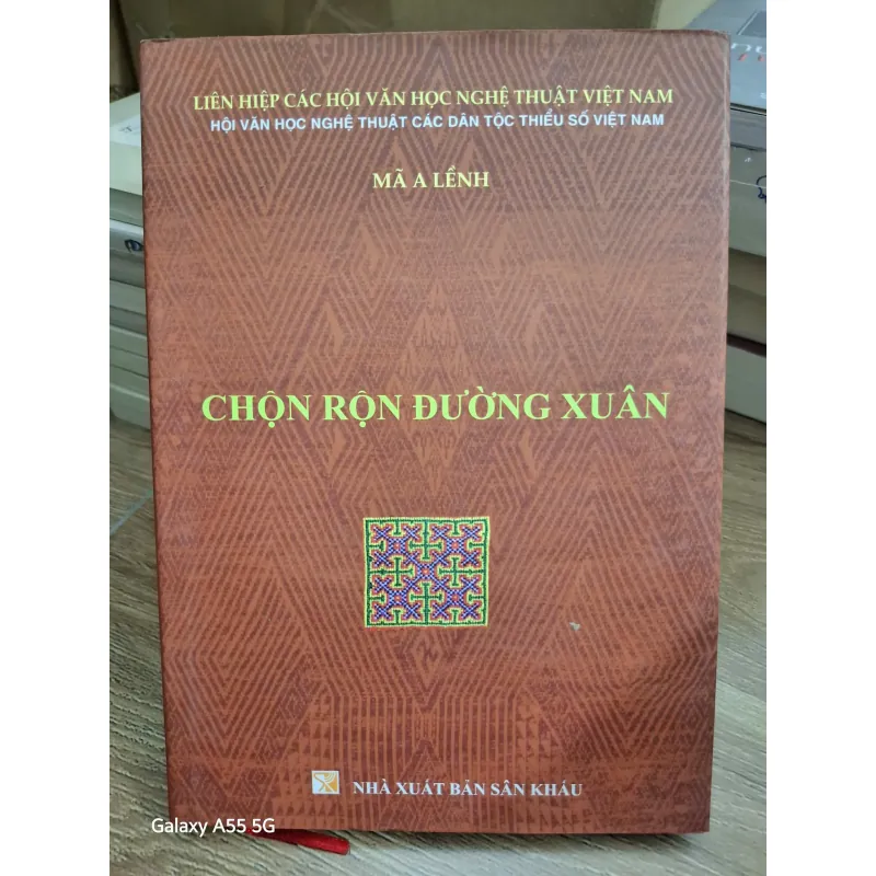 Chọn Rộn Đường Xuân - Mã A Lềnh - Tập bút ký 692769