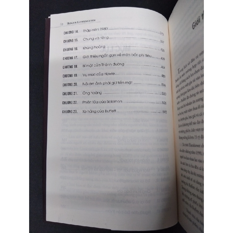 Warren Buffett - Quá trình hình thành một nhà Tư Bản Mỹ mới 90% bẩn nhẹ 2020 HCM1410 Roger Lowenstein KỸ NĂNG 303971