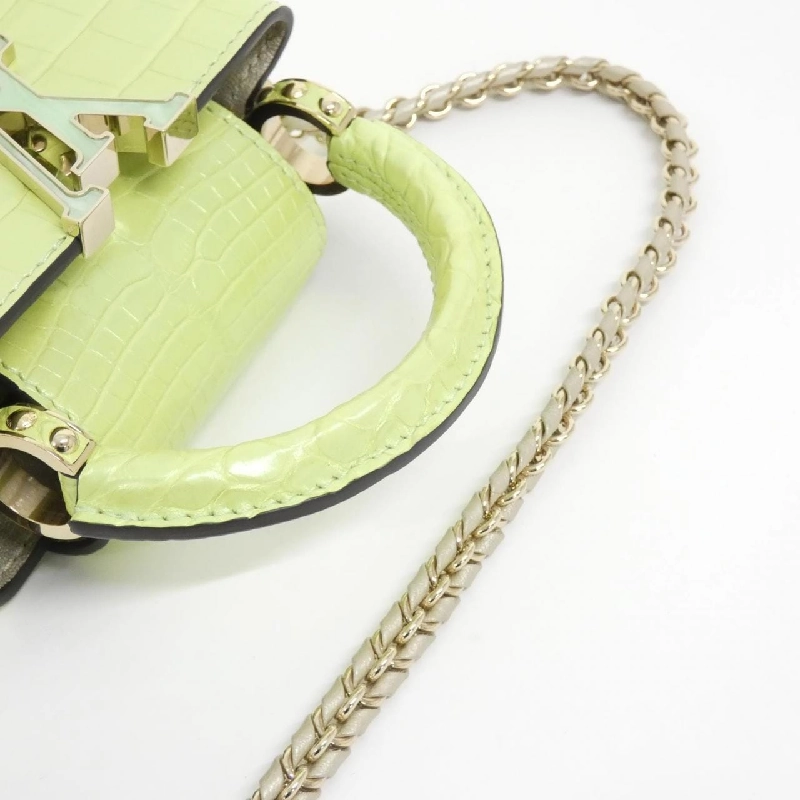 Túi NANO Capucines da kỳ lạ Louis Vuitton 618524