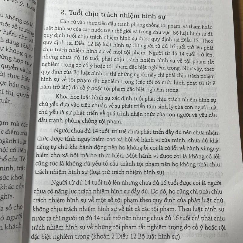 [luật - chính trị - toà án - thẩm phán - hội thẩm] Sổ tay pháp luật 764035