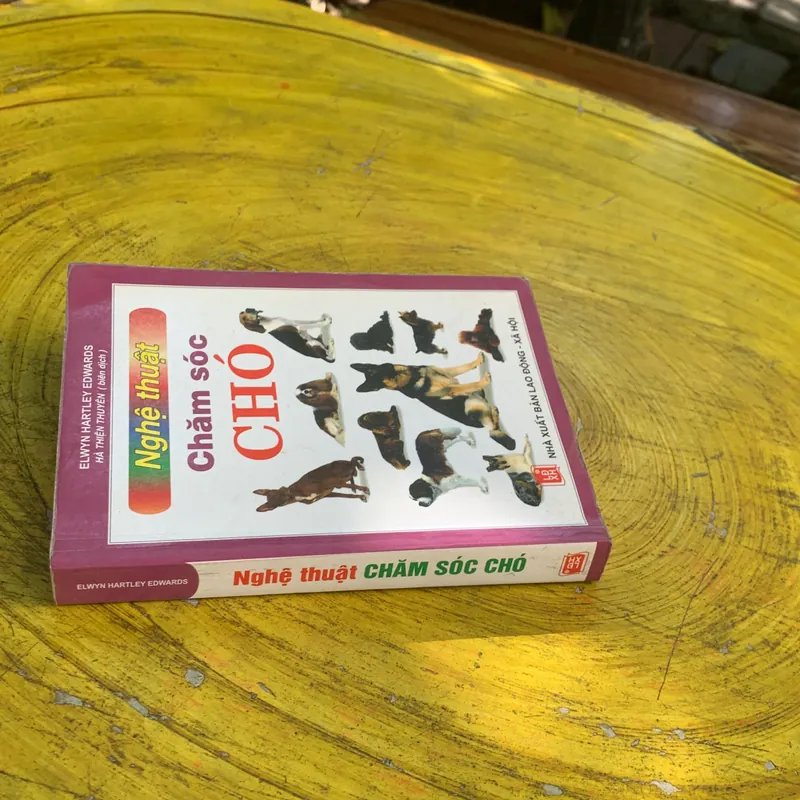 NGHỆ THUẬT CHĂM SÓC CHÓ - ELWYN HARTLEY EDWAARDS 738307