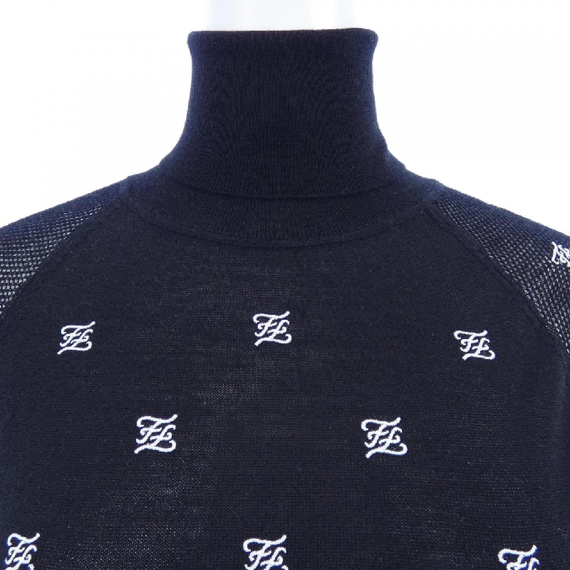 FENDI F8Y894 A9WN Áo len 626720