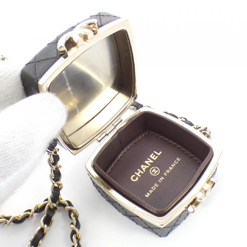 Chanel AP2425 Túi xách dây chuyền 629717