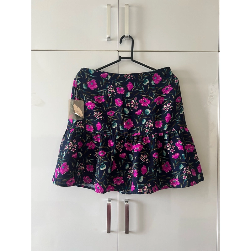Chân váy hoa mới còn tag  396403
