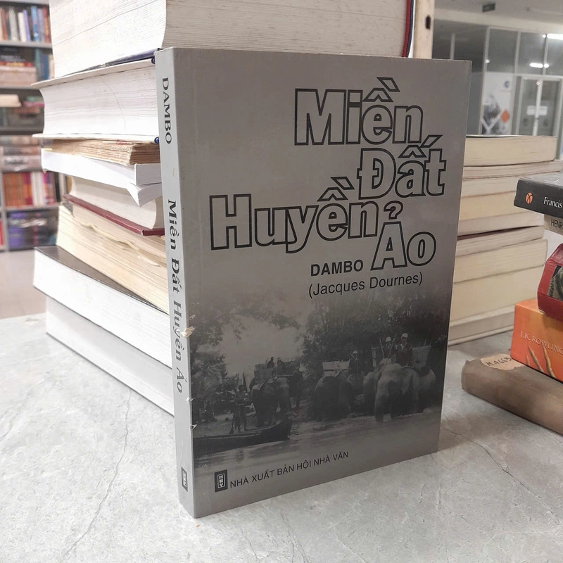 MIỀN ĐẤT HUYỀN ẢO - DAMBO 539042