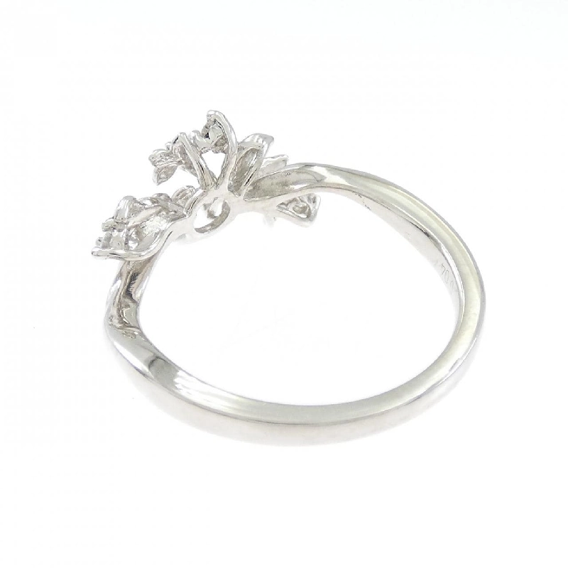 Nhẫn kim cương 0.04CT bằng bạch kim nguyên chất 669340