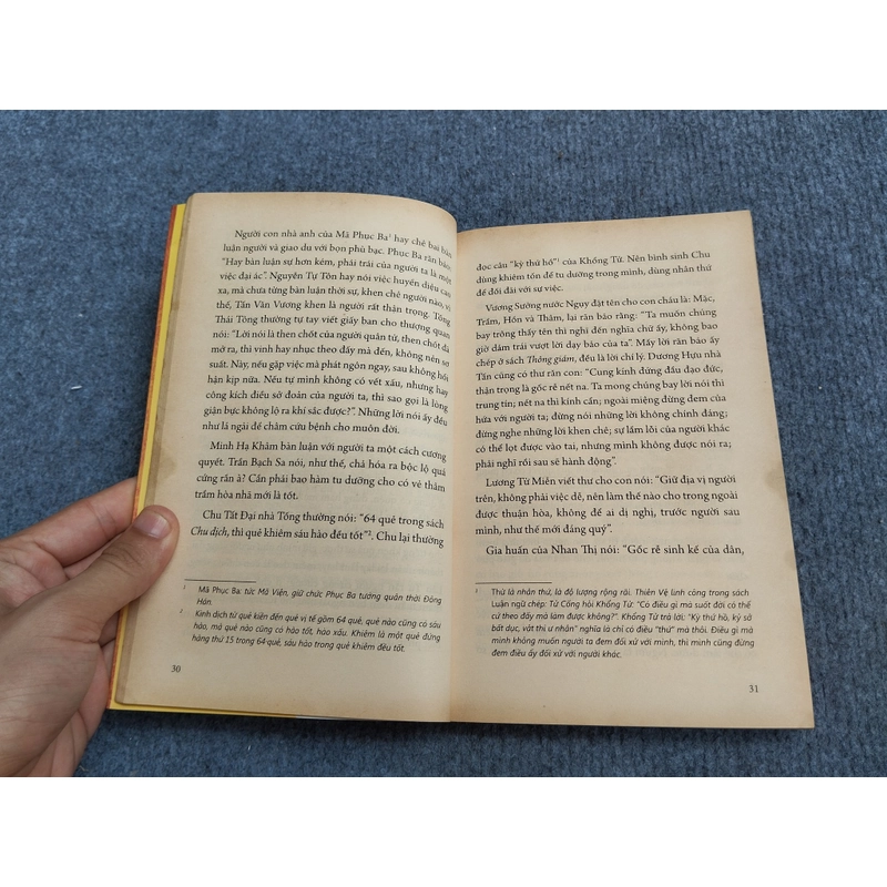 KIẾN VĂN TIỂU LỤC - LÊ QUÝ ĐÔN 469891