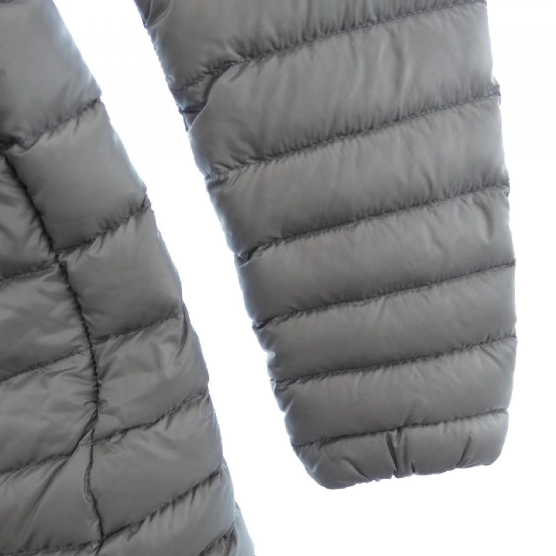 Áo khoác lông vũ MONCLER 640051