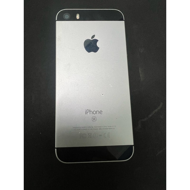 iPhone 5 SE màu bạc, xước nhẹ, Sài tốt.  73673