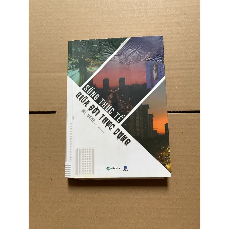 Sống thực tế giữa đời thực dụng 957066