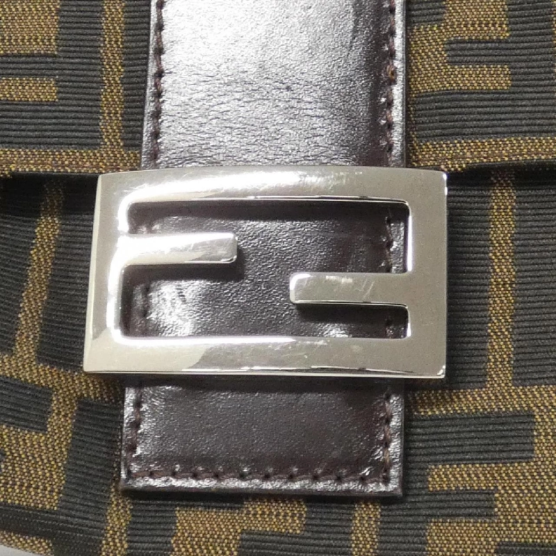 Túi xách vai Fendi Mamma Baguette 26325 - Hàng hiệu Authentic 767007