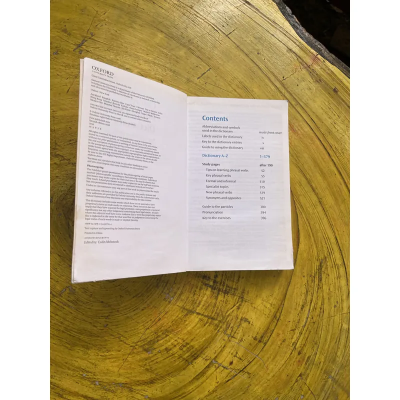 OXFORD PHRASAL VERBS DICTIONARY FOR LEARNERS OF ENGLISH  602671