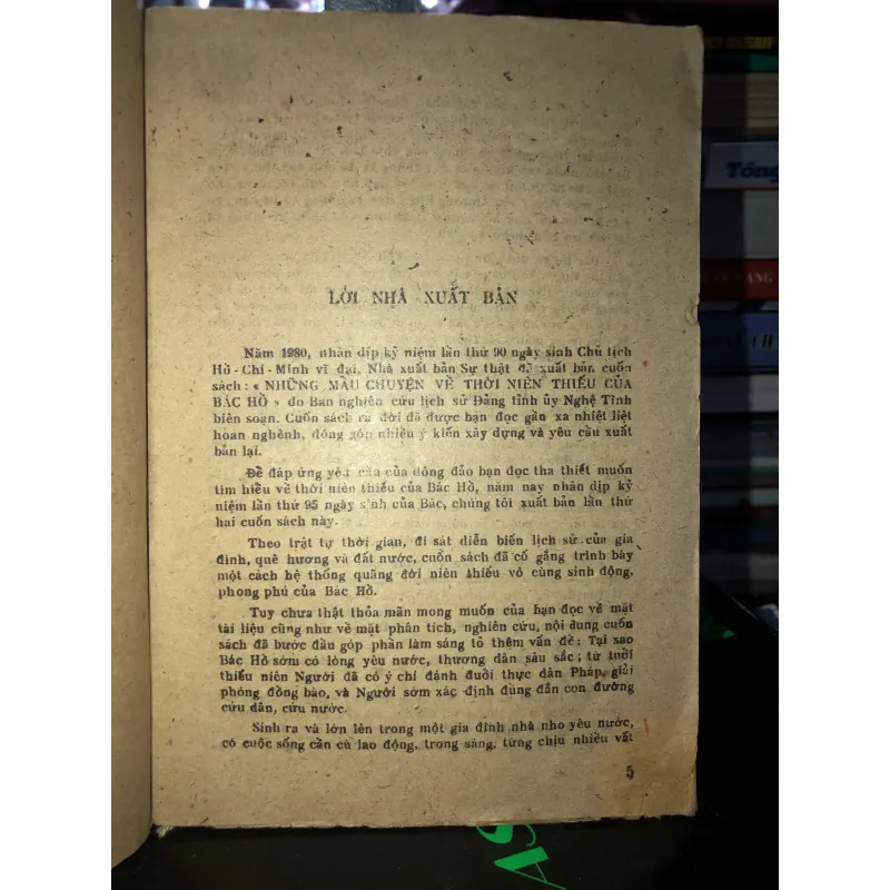 Những mẫu chuyện về thời niên thiếu của Bác Hồ  790209