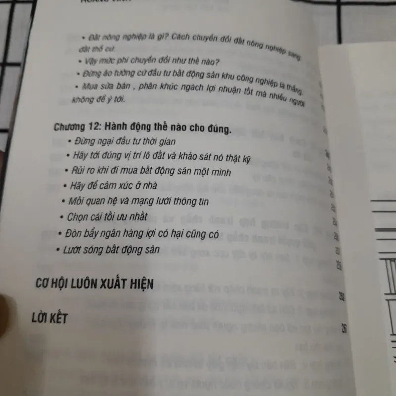 BẤT ĐỘNG SẢN & Những cuộc đấu trí. Tg Hoàng Vinh - Tấc đất tấc vàng. Xb Dân trí 2021 751390