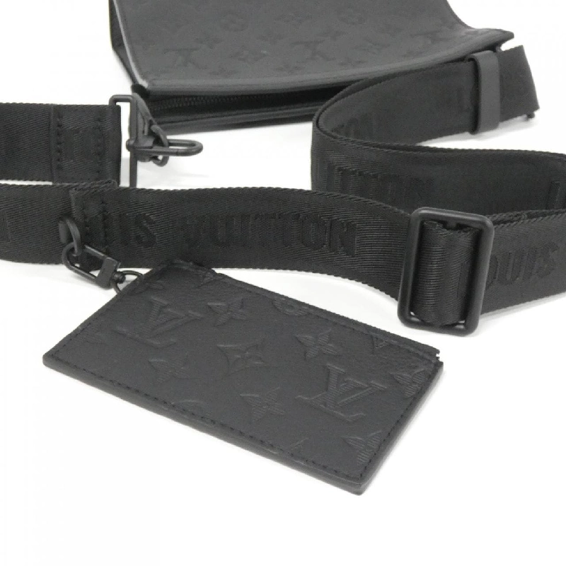 Túi đeo vai Louis Vuitton Monogram Shadow Gaston Wearable Wallet M81115 610514